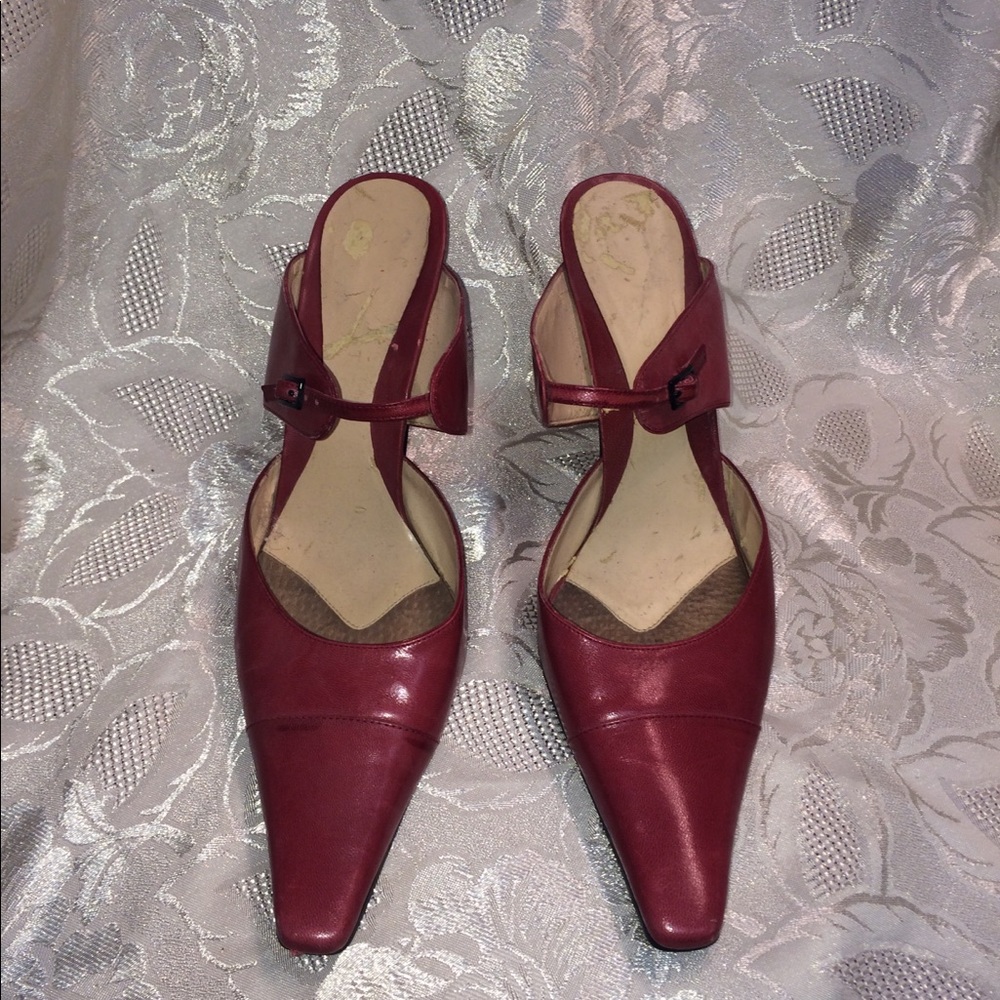 Shoes - Picture 2 of 3
